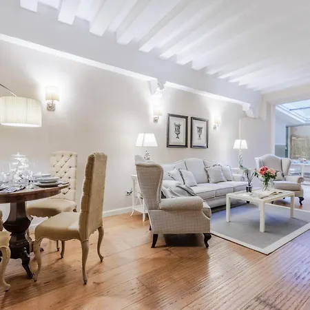 Apartment Lapo 2 Bedrooms And Outdoor In